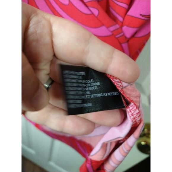 Grayson Pink Red Swirl Artsy Pullover Pleat Front Blouse. Size L - Picture 7 of 8